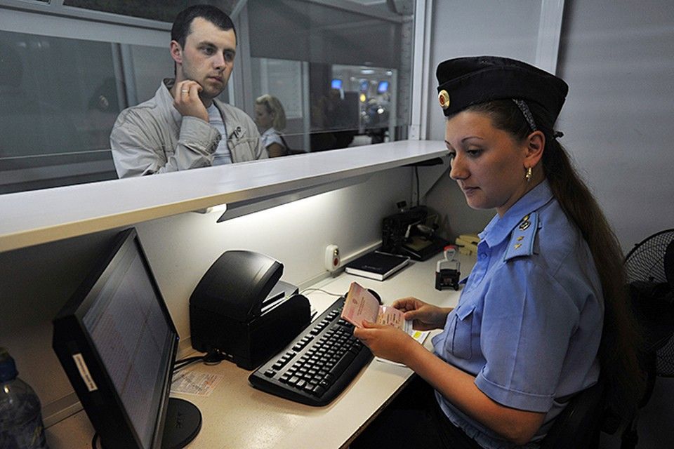 Запрет выезда за границу для должников — что нового в 2025 году?