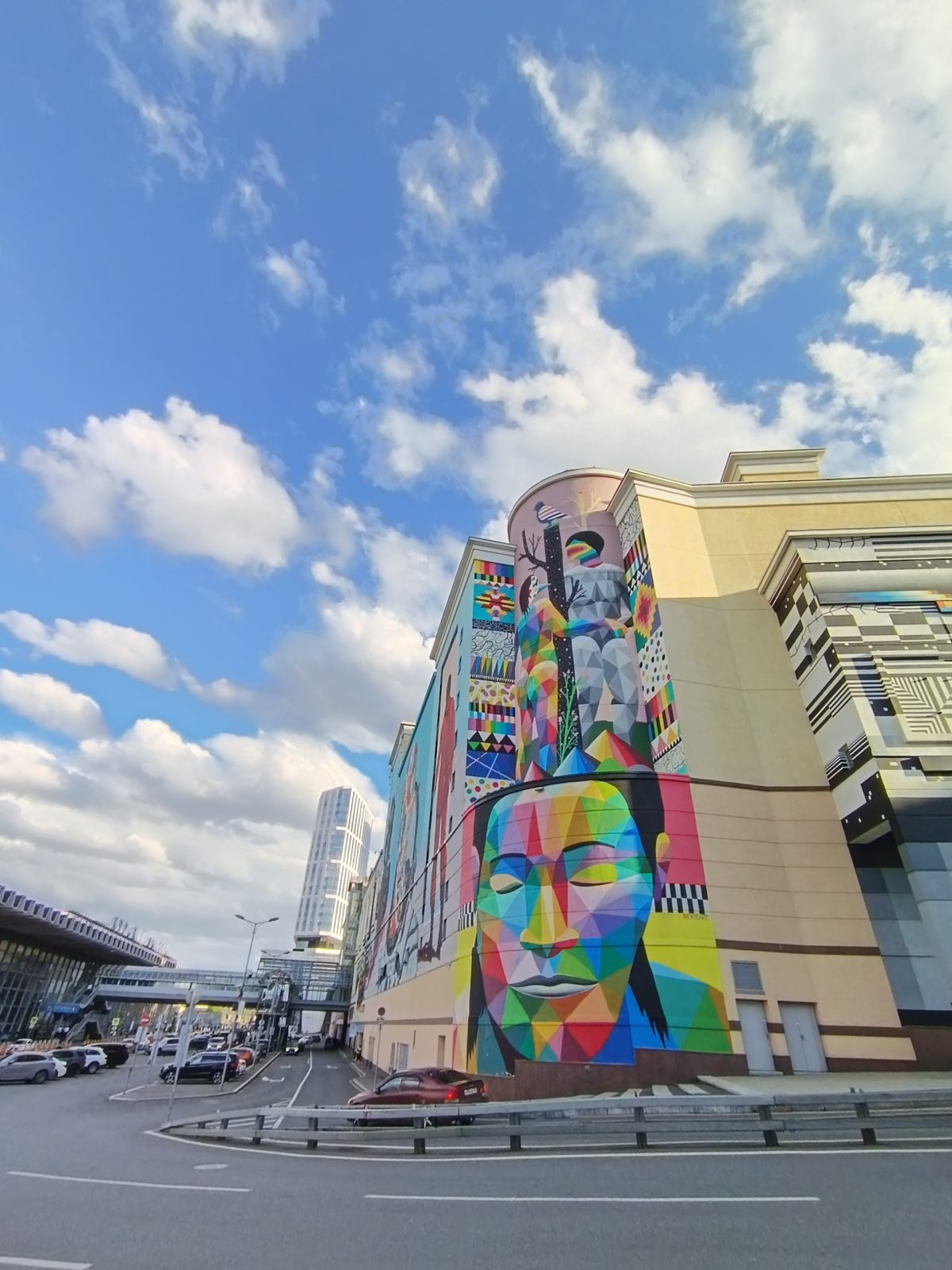 Обзор Honor 400 Lite — доступного и тонкого смартфона, на котором удивительно комфортно играть Обзор Honor 400 Lite — доступного и тонкого смартфона, на котором удивительно комфортно играть