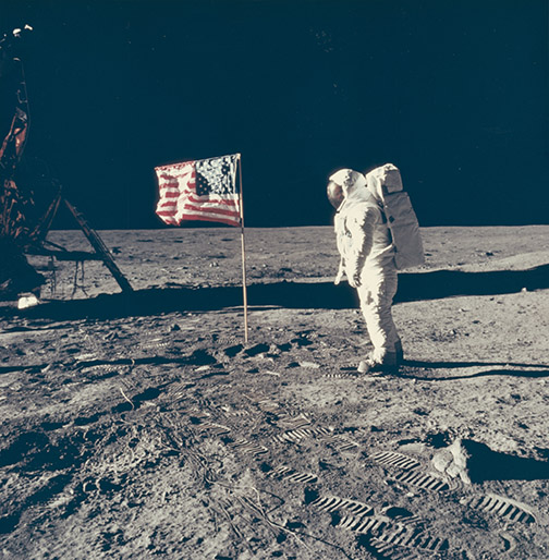 К 50-летию высадки на Луну NASA опубликовало редкие фото