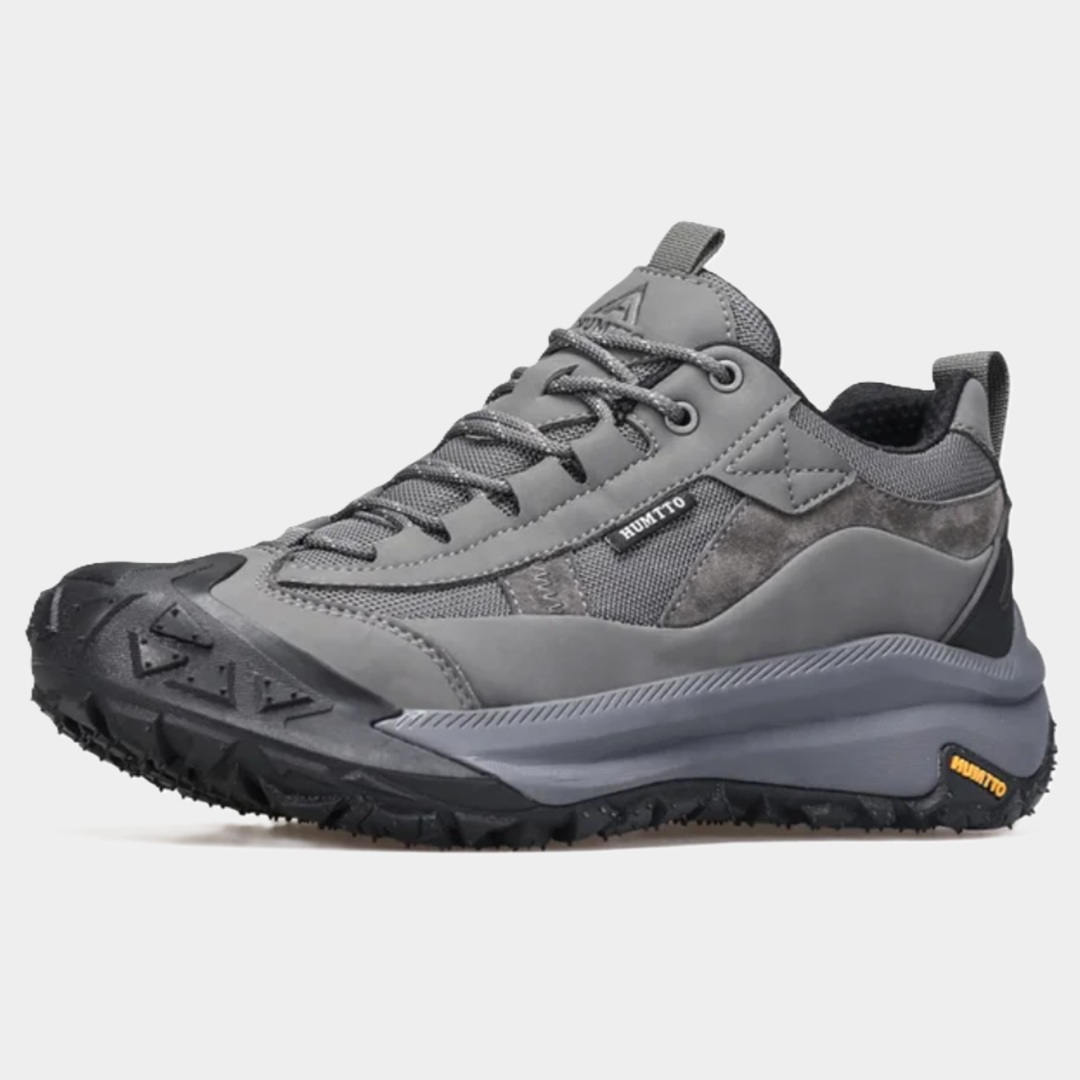 Кроссовки с усиленным мыском 