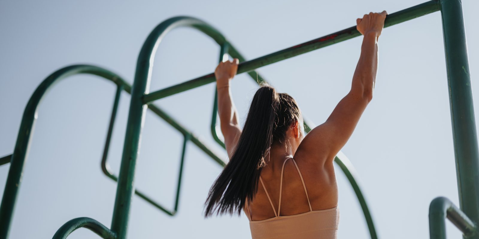 Как я начала заниматься на уличных турниках и почему это круто Как я начала заниматься на уличных турниках и почему это круто