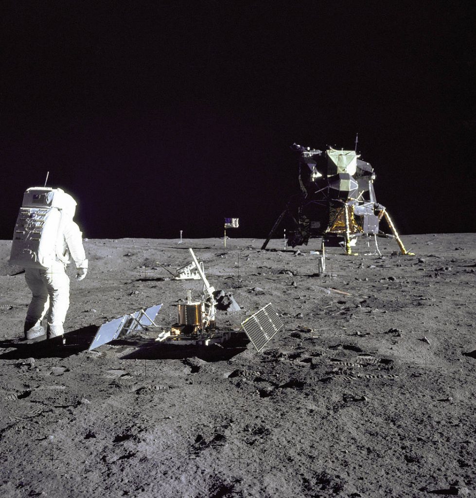К 50-летию высадки на Луну NASA опубликовало редкие фото