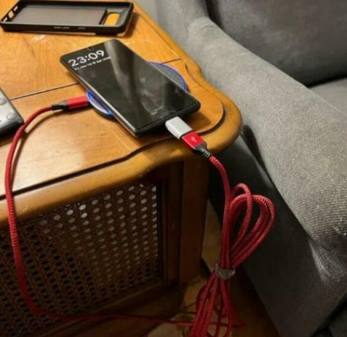 Это не так работает: 22 фото, как не надо обращаться с гаджетами и техникой Это не так работает: 22 фото, как не надо обращаться с гаджетами и техникой