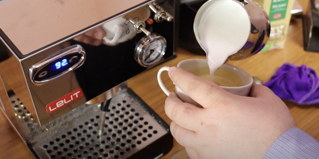 Как приготовить вкусный капучино в домашних условиях Как приготовить вкусный капучино в домашних условиях