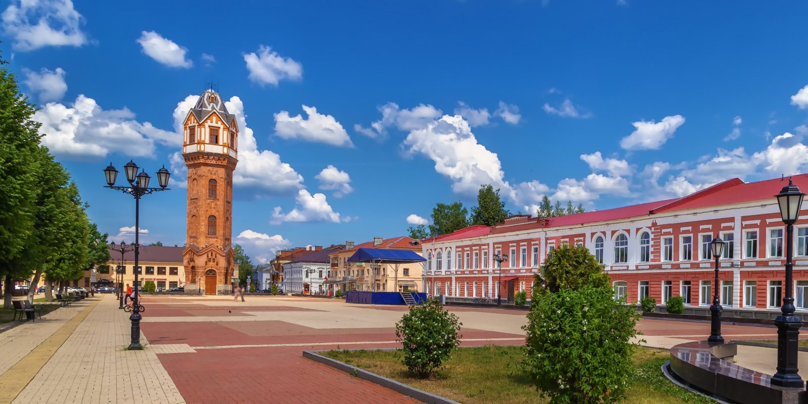 Куда поехать осенью на машине: 7 небанальных маршрутов по России Куда поехать осенью на машине: 7 небанальных маршрутов по России