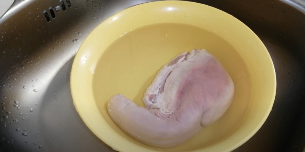 Как и сколько варить говяжий язык Как и сколько варить говяжий язык