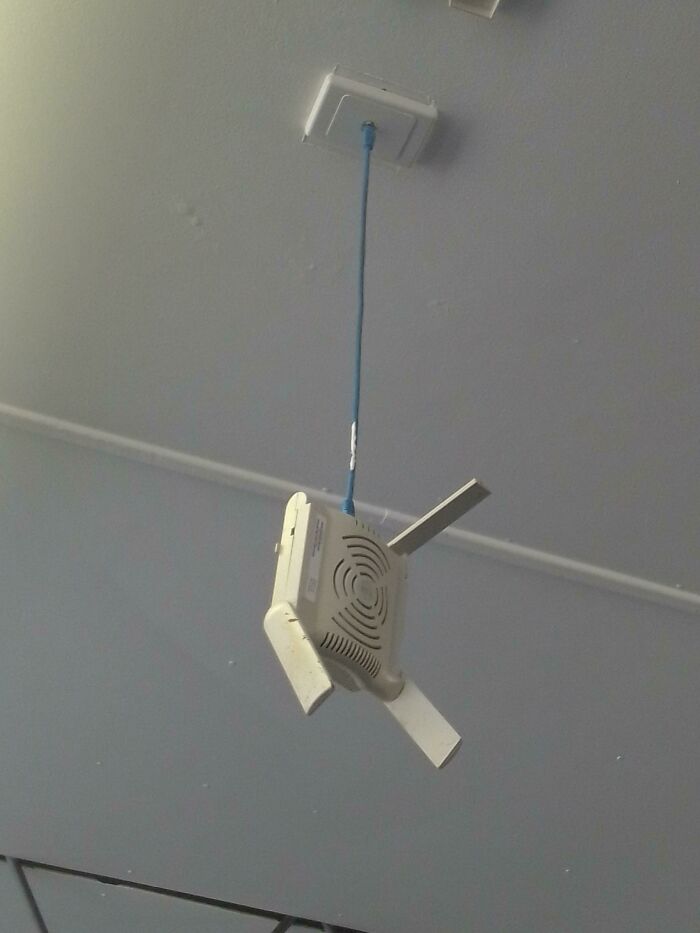 Это не так работает: 22 фото, как не надо обращаться с гаджетами и техникой Это не так работает: 22 фото, как не надо обращаться с гаджетами и техникой