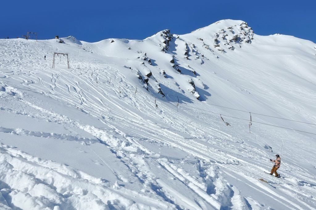 Горнолыжные курорты России: ТОП-12 мест для катания в сезоне 2025/26