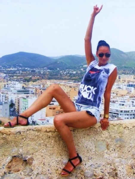 Девушки откровенно рассказали, как в отпуске переспали с незнакомцами под носом у своих парней Девушки откровенно рассказали, как в отпуске переспали с незнакомцами под носом у своих парней