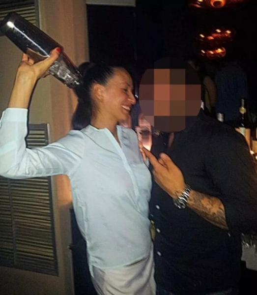 Девушки откровенно рассказали, как в отпуске переспали с незнакомцами под носом у своих парней Девушки откровенно рассказали, как в отпуске переспали с незнакомцами под носом у своих парней