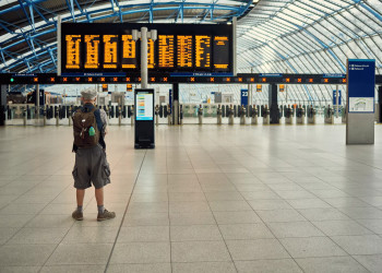 Самые грандиозные новогодние ёлки России 2026: где искать чудо