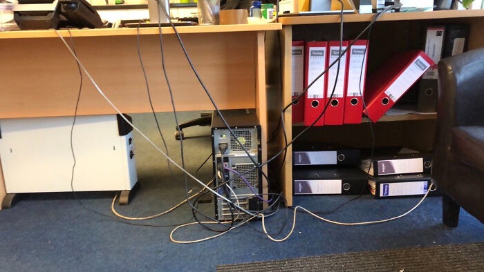 Это не так работает: 22 фото, как не надо обращаться с гаджетами и техникой Это не так работает: 22 фото, как не надо обращаться с гаджетами и техникой