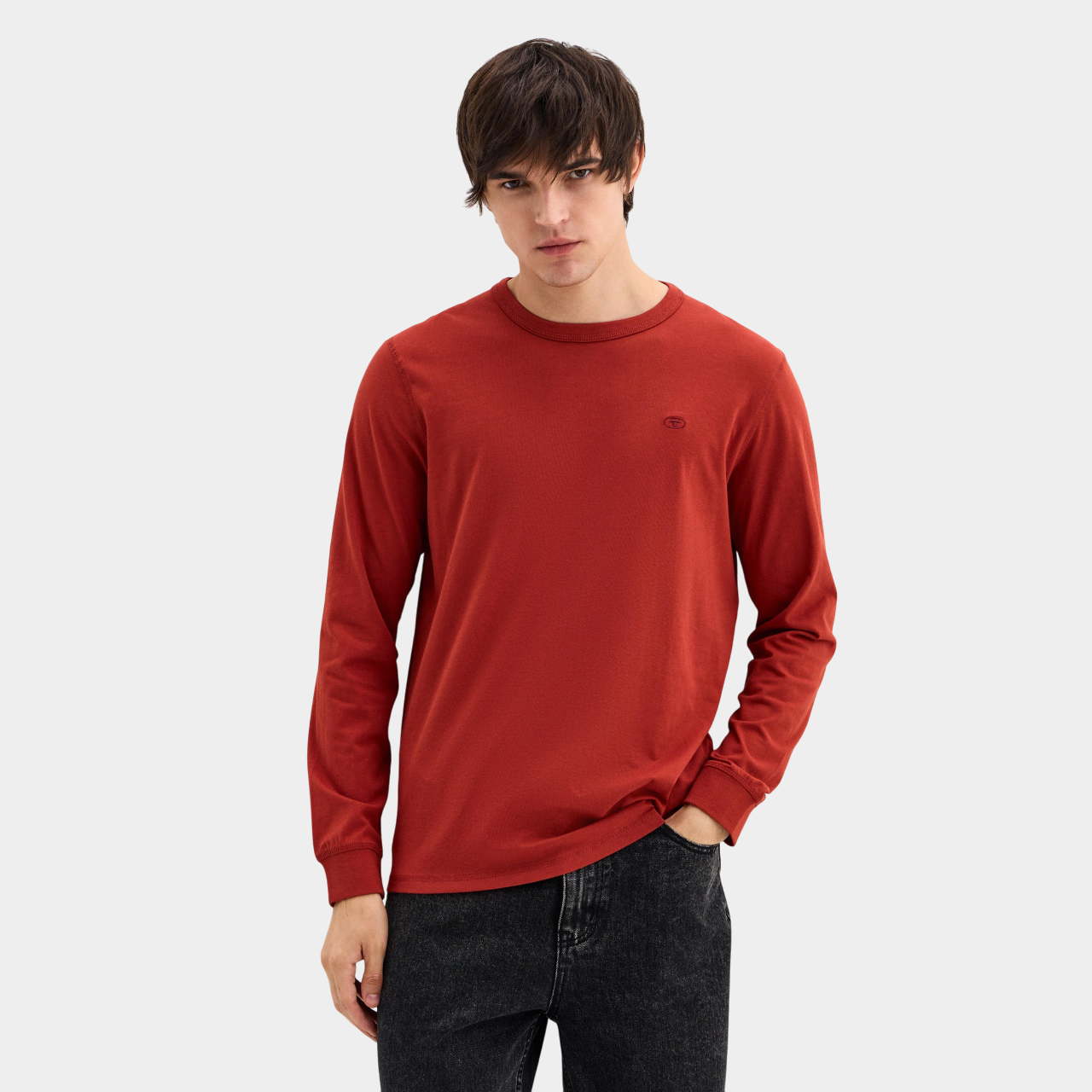 15 мужских лонгсливов, которые сочетаются с любой одеждой 15 мужских лонгсливов, которые сочетаются с любой одеждой