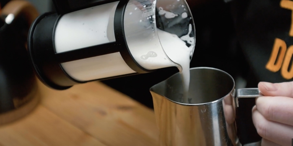 Как приготовить вкусный капучино в домашних условиях Как приготовить вкусный капучино в домашних условиях